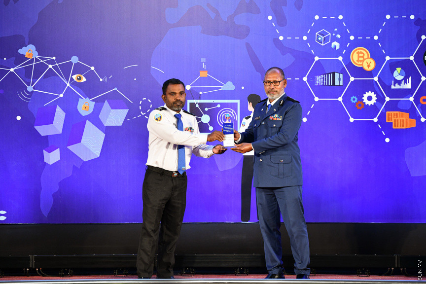 މޯލްޑިވްސް ކަސްޓަމް ސާރވިސްގެ 132 ވަނަ އަހަރީ ހަފްލާގެ ތެރެއިން -- ސަން ފޮޓޯ/ މުހައްމަދު ހައްޔާން