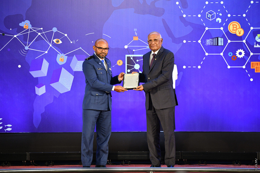 މޯލްޑިވްސް ކަސްޓަމް ސާރވިސްގެ 132 ވަނަ އަހަރީ ހަފްލާގެ ތެރެއިން -- ސަން ފޮޓޯ/ މުހައްމަދު ހައްޔާން