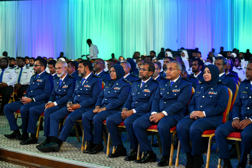 މޯލްޑިވްސް ކަސްޓަމް ސާރވިސްގެ 132 ވަނަ އަހަރީ ހަފްލާގެ ތެރެއިން -- ސަން ފޮޓޯ/ މުހައްމަދު ހައްޔާން