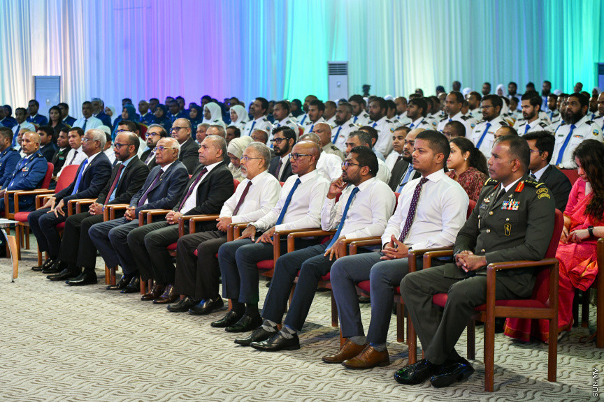 މޯލްޑިވްސް ކަސްޓަމް ސާރވިސްގެ 132 ވަނަ އަހަރީ ހަފްލާގެ ތެރެއިން -- ސަން ފޮޓޯ/ މުހައްމަދު ހައްޔާން