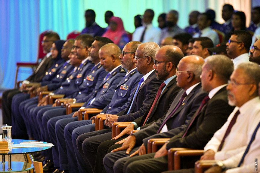 މޯލްޑިވްސް ކަސްޓަމް ސާރވިސްގެ 132 ވަނަ އަހަރީ ހަފްލާގެ ތެރެއިން -- ސަން ފޮޓޯ/ މުހައްމަދު ހައްޔާން