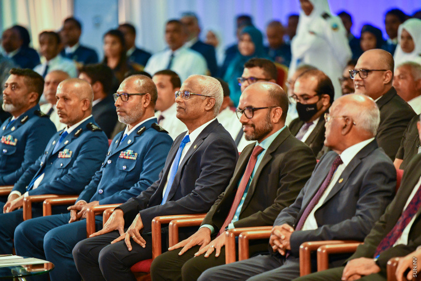 މޯލްޑިވްސް ކަސްޓަމް ސާރވިސްގެ 132 ވަނަ އަހަރީ ހަފްލާގެ ތެރެއިން -- ސަން ފޮޓޯ/ މުހައްމަދު ހައްޔާން