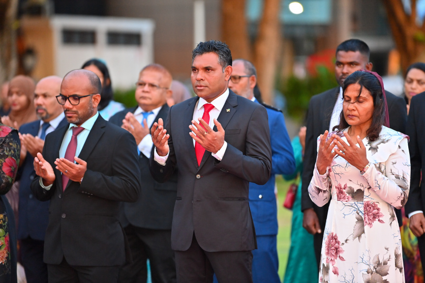 57 ވަނަ މިނިވަން ދުވަހުގެ ދިދަ ނެގުމުގެ ރަސްމިއްޔާތުގެ ތެރެއިން -- ފޮޓޯ/ ރައީސް އޮފީސް