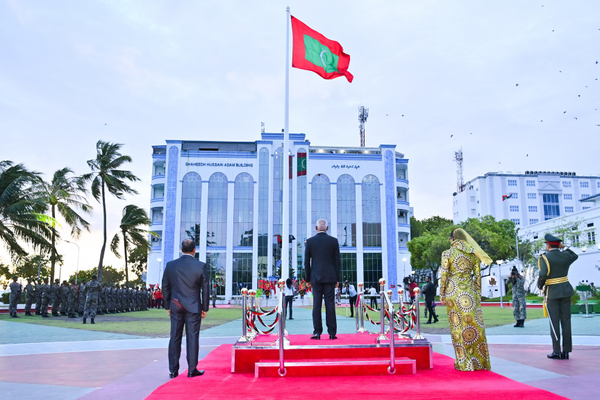 57 ވަނަ މިނިވަން ދުވަހުގެ ދިދަ ނެގުމުގެ ރަސްމިއްޔާތުގެ ތެރެއިން -- ފޮޓޯ/ ރައީސް އޮފީސް