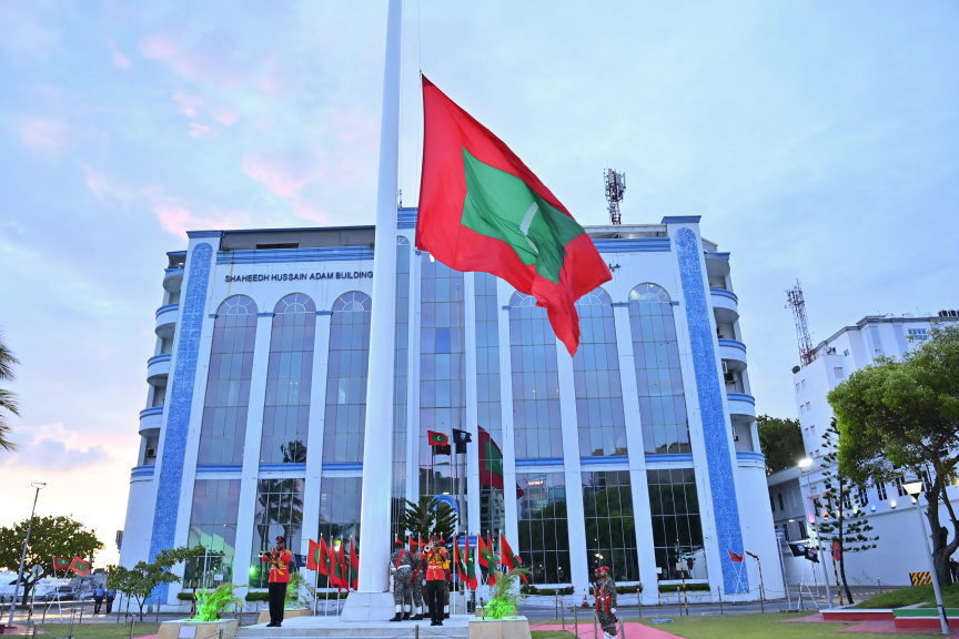 57 ވަނަ މިނިވަން ދުވަހުގެ ދިދަ ނެގުމުގެ ރަސްމިއްޔާތުގެ ތެރެއިން -- ފޮޓޯ/ ރައީސް އޮފީސް