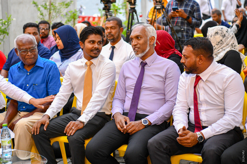 އަމީނީމަގު ޒަމާނީ ފެންވަރަށް ތަރައްގީ ކުރުމުގެ މަސައްކަތް ފެށުމުގެ ރަސްމިއްޔާތުގެ ތެރެއިން -- ސަން ފޮޓޯ