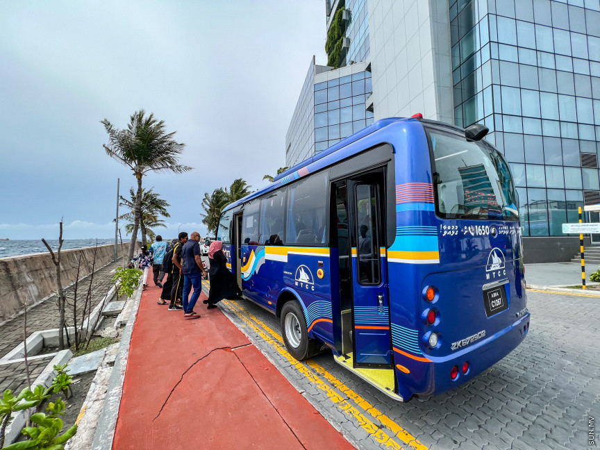 މާލޭގައި މިނީ ބަހުގެ ދަތުރުތައް ފެށުން -- ސަންފޮޓޯ/ ނާއިލް ހުސައިން