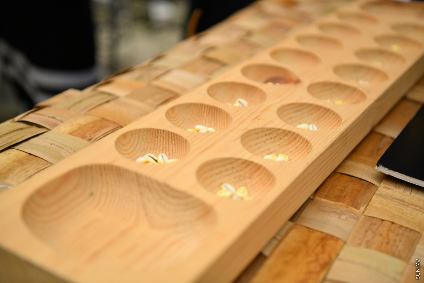 އެމްއެންޔޫ "ފަހި ކުތުބުޚާނާ" ހަރަކާތުގެ ތެރެއިން --- ސަން ފޮޓޯ/ ނާއިލް ހުސައިން