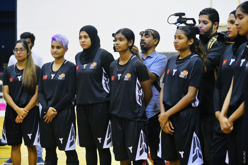 ސާބާ ވިމެންސް ޗެމްޕިއަންޝިޕް 2022 އަށް ތައްޔާރުވަމުންދާ ދިވެހި ގައުމީ ޓީމާ ބައްދަލުކުރައްވައި ނައިބު ރައީސް ބައްދަލުކުރައްވަނީ --- ސަން ފޮޓޯ/ މުހައްމަދު ނާއިލް ހުސައިން