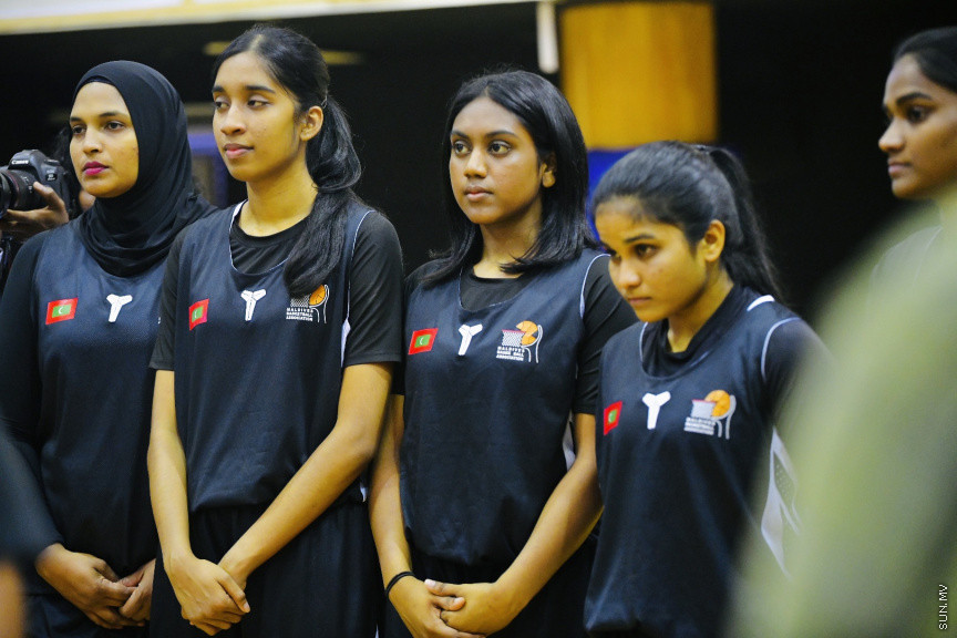 ސާބާ ވިމެންސް ޗެމްޕިއަންޝިޕް 2022 އަށް ތައްޔާރުވަމުންދާ ދިވެހި ގައުމީ ޓީމާ ބައްދަލުކުރައްވައި ނައިބު ރައީސް ބައްދަލުކުރައްވަނީ --- ސަން ފޮޓޯ/ މުހައްމަދު ނާއިލް ހުސައިން