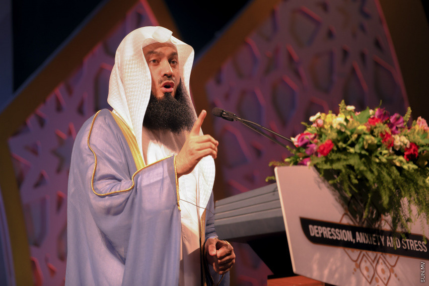 އެންޒައިޓީ އާއި ޑިޕްރެޝަންގެ އިތުރުން ހާސްވުމާ ގުޅޭގޮތުން މަޝްހޫރު ދީނީ އިލްމުވެރިޔާ މުފްތީ މެންކް މިރޭ ކާނިވަލްގައި ދެއްވި ދަރުހުގެ ތެރެއިން: މި ދަރުސް އަޑުއެހުމަށް އެތައްސ ސަތޭކަ ބަަޔަކު އެއްވި&mdash; ސަން ފޮޓޯ: މުހައްމަދު ހައްޔާން