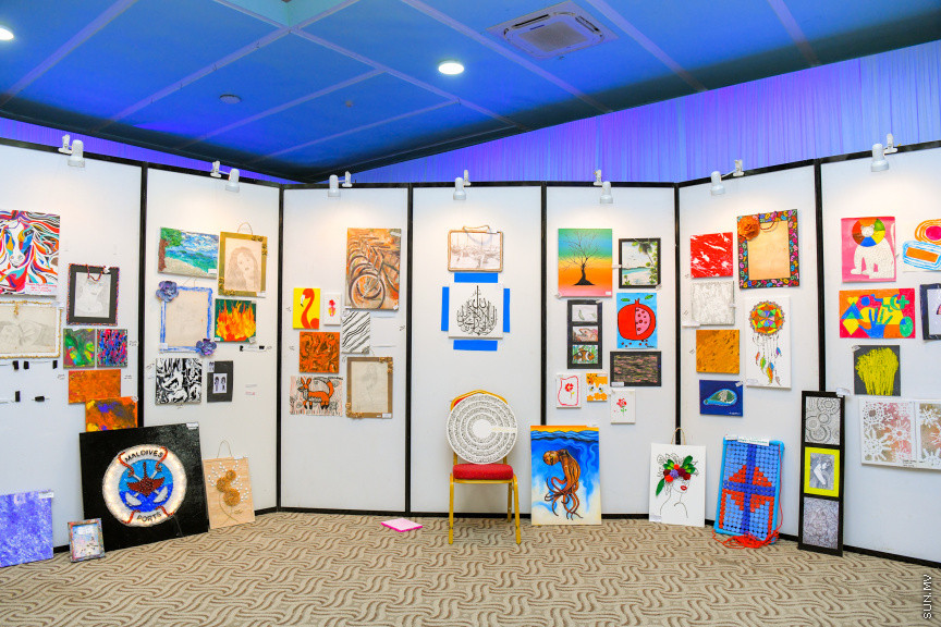 ނުކުޅެދުންތެރިކަން ހުންނަ މީހުންނާއި ކުދިންގެ ކިބައިގައިވާ ހުނަރު ކުރިއެރުވުމަށް ޖެންޑަރ މިނިސްޓްރީން އިންތިޒާމް ކޮށްގެން ކުރިއަށް ގެންދާ "ރިވެލި މައުރަޒް" ގެ ތެރެއިން -- ސަން ފޮޓޯ/ މުހައްމަދު ހައްޔާން