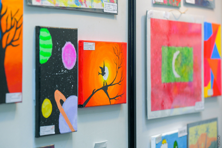 ނުކުޅެދުންތެރިކަން ހުންނަ މީހުންނާއި ކުދިންގެ ކިބައިގައިވާ ހުނަރު ކުރިއެރުވުމަށް ޖެންޑަރ މިނިސްޓްރީން އިންތިޒާމް ކޮށްގެން ކުރިއަށް ގެންދާ "ރިވެލި މައުރަޒް" ގެ ތެރެއިން -- ސަން ފޮޓޯ/ މުހައްމަދު ހައްޔާން