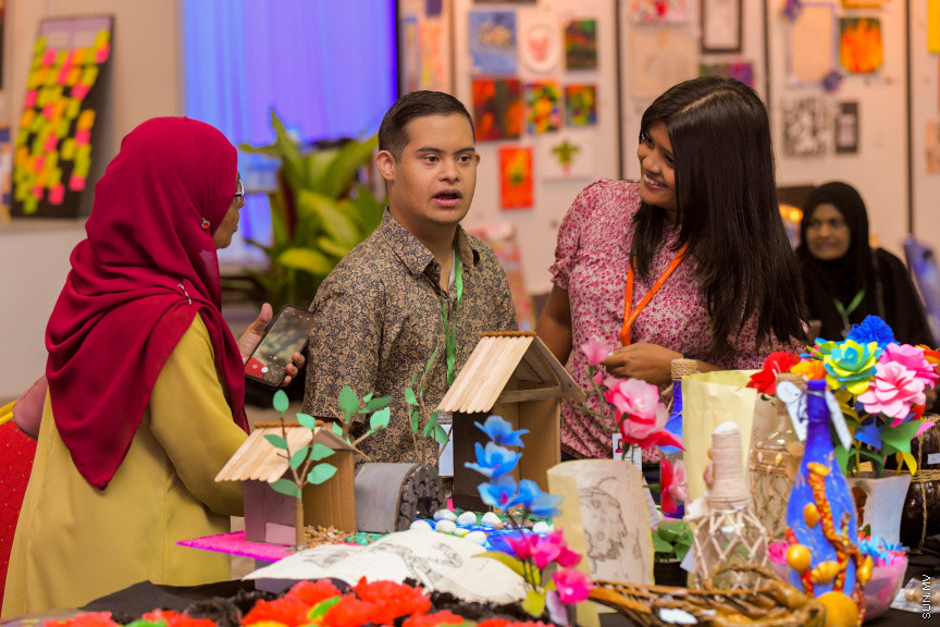 ނުކުޅެދުންތެރިކަން ހުންނަ މީހުންނާއި ކުދިންގެ ކިބައިގައިވާ ހުނަރު ކުރިއެރުވުމަށް ޖެންޑަރ މިނިސްޓްރީން އިންތިޒާމް ކޮށްގެން ކުރިއަށް ގެންދާ "ރިވެލި މައުރަޒް" ގެ ތެރެއިން -- ސަން ފޮޓޯ/ މުހައްމަދު ހައްޔާން