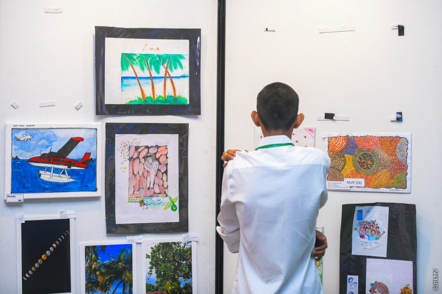 ނުކުޅެދުންތެރިކަން ހުންނަ މީހުންނާއި ކުދިންގެ ކިބައިގައިވާ ހުނަރު ކުރިއެރުވުމަށް ޖެންޑަރ މިނިސްޓްރީން އިންތިޒާމް ކޮށްގެން ކުރިއަށް ގެންދާ "ރިވެލި މައުރަޒް" ގެ ތެރެއިން -- ސަން ފޮޓޯ/ މުހައްމަދު ހައްޔާން