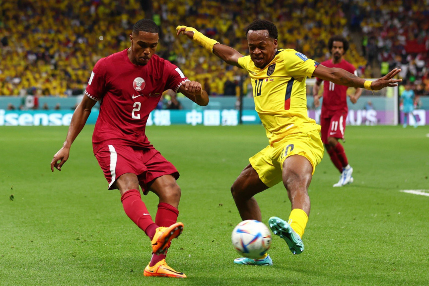 ގަތަރު ފީފާ ވޯލްޑުކަޕް 2022 - އިކުއަޑޯ އަދި ގަތަރު ބައްދަލުކުރި މެޗުގެ ތެރެއިން ގަތަރުގެ ސަޕޯޓަރެއް -- ފޮޓޯ/ ގެޓީ އިމޭޖަސް