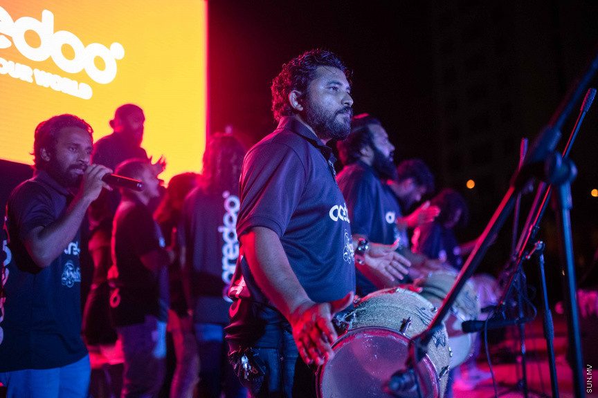 މާލޭގެ އެކި ސަރަހައްދުތަކުގައި ފޯރިއާއެކު ވޯލްޑްކަޕް މެޗުތައް ބަލަނީ --- ސަންފޮޓޯ/ ނާއިލް ހުސަައިން