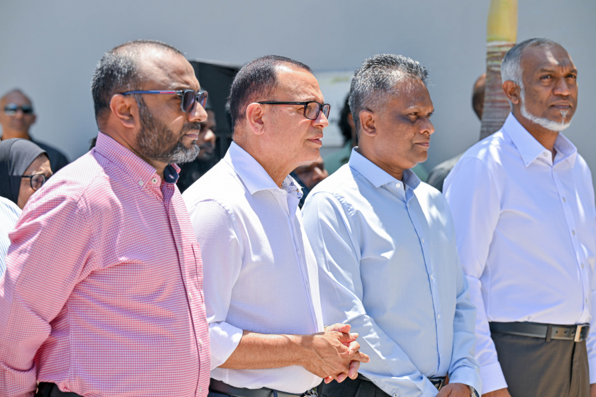 ރައީސް އާސަހަރާ ހުޅުއްވައިދެއްވުން: މި މަޝްރޫއު ފައްޓަވައިދެއްވީ ރައީސް މުއިއްޒުގެ މޭޔަރު ކަމުގައި -- ފޮޓޯ/ ރައީސް އޮފީސް  