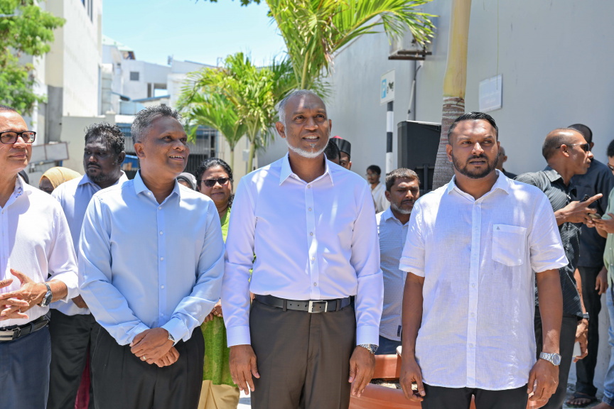 ރައީސް އާސަހަރާ ހުޅުއްވައިދެއްވުން: ރައީސް ވަނީ އާސަހަރާ އަލުން ހުޅުވުމުން ރައްޔިތުންނަށް ފަސޭހަވާނެ ކަމަށް އުއްމީދު ކުރައްވާ ކަމަށް ވިދާޅުވެފައި -- ފޮޓޯ/ ރައީސް އޮފީސް  