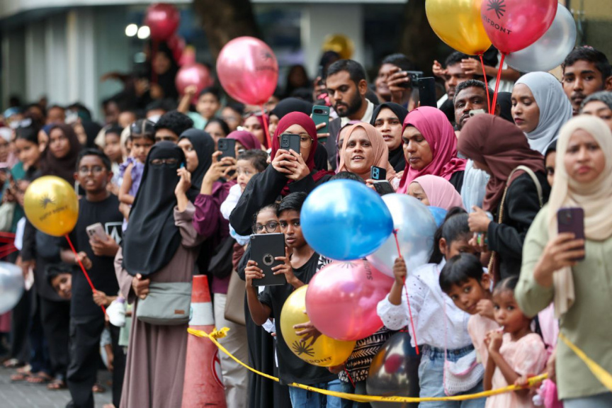 26 ޖުލައި 2025: ރާއްޖޭގެ މިނިވަން ކަމަށް 60 އަހަރު ފުރުން ފާހަގަ ކުރުމަށް މިއަދު ބޭއްވި ހެވިކަމުގެ ކުޅިވަރުގެ ތެރެއިން-- ސަން ފޮޓޯ: މުޙައްމަދު މާނިއު