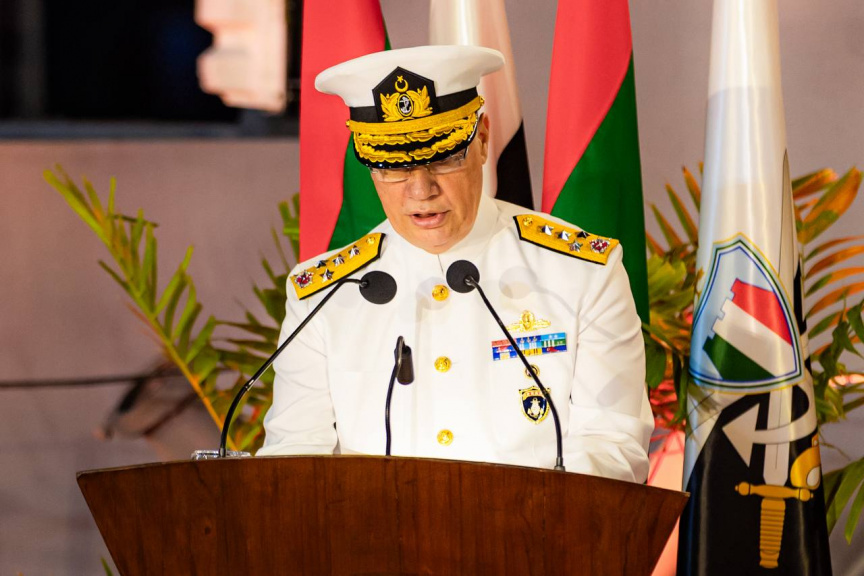 ތުރުކީން ރާއްޖެއަށް ހަދިޔާކުރި މަނަވަރު ރަސްމީކޮށް އެމްއެންޑީއެފާ ހަވާލުކުރުމަށް ބޭއްވި ރަސްމިއްޔާތުގެ ތެރެއިން -- ސަން ފޮޓޯ: މޫސާ ނަދީމް