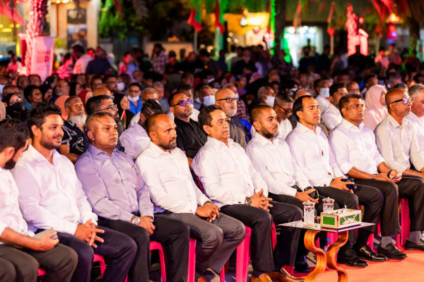 21 އޯގަސްޓު 2025: ކުރީގެ ރައީސް އަބްދުﷲ ޔާމީން އިސްވެ އުފެއްދެވި ޕީއެންއެފުން ބޭއްވި "ވޭކްއަޕް" ޖަލްސާގެ ތެރެއިން ޕީއެންއެފްގެ ލީޑާޝިޕް -- ސަން ފޮޓޯ: މޫސާ ނަދީމް