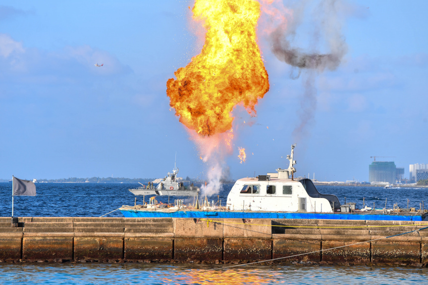 ނަސްރުގެ ދުވަހުގެ ހަރަކާތްތަކުގެ ތެރެއިން: ހަމަލާއެއް ދޭ ހާލަތުގައި ސިފައިން އަމަލުކުރާނެ ގޮތް ދައްކުވައިދީފައިވޭ -- ފޮޓޯ/ މަޖިލިސް