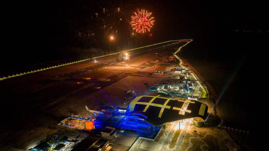 ހަނިމާދޫ އެއާޕޯޓް ހުޅުވުމުގެ ރަސްމިއްޔާތުގެ ތެރެއިން -- ފޮޓޯ/ އެމްއޭސީއެލް 