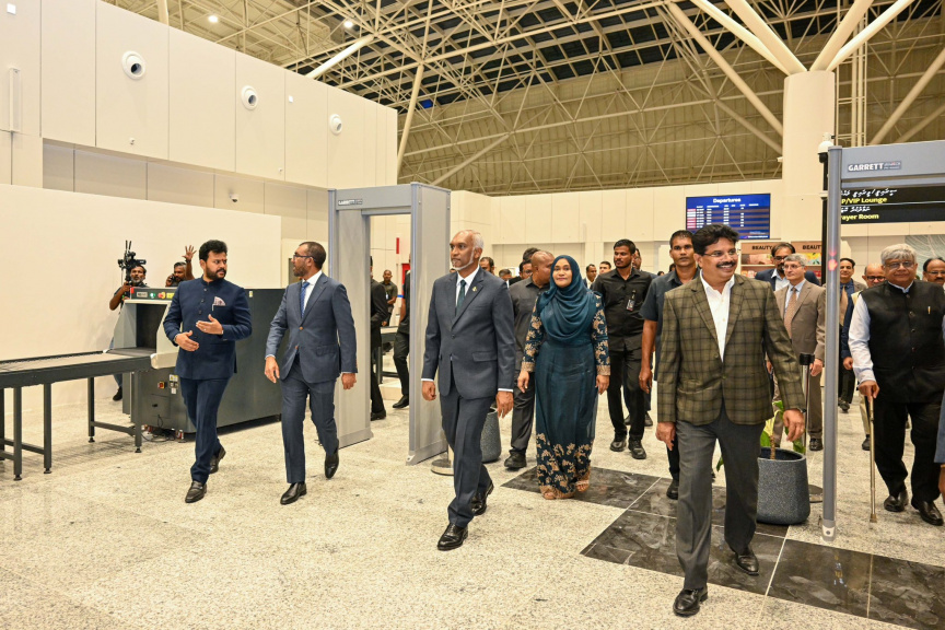 ރައީސް، ހަނިމަދޫ އެއާޕޯޓް ބައްލަވައިލެއްވުން -- ފޮޓޯ/ ރައީސް އޮފީސް