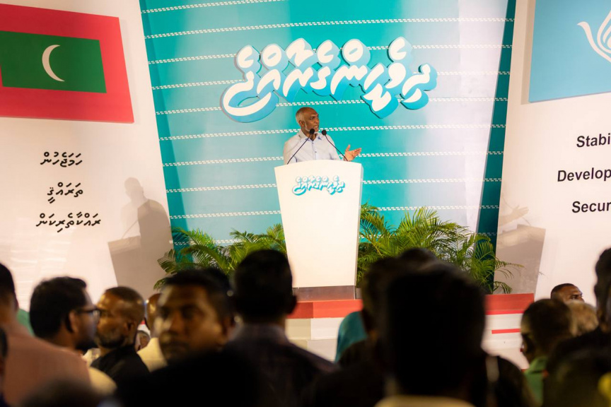 ޕީއެންސީން ބޭއްވި ދިވެހީންގެ ރާއްޖެ ޖަލްސާގެ ތެރެއިން -- ސަން ފޮޓޯ/ މޫސާ ނަދީމް