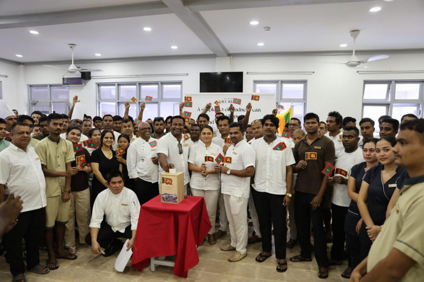 ހާލުގައި ޖެހިފައިވާ ލަންކާއަށް އެހީވާން ސަން ސިޔާމް ގްރޫޕުގެ ކުންފުނިތަކުގެ ފަންޑްރެއިޒިން ފޯރިއާއެކު ކުރިއަށް ގެންދަނީ: ސަން ސިޔާމް ގުރޫޕުގެ ހުރިހާ ރިސޯޓަކާއި އޮފީސްތަކެއްގައި މި ހަރަކާތް ފޯރިއާއެކު އެބަ ކުރިއަށް ގެންދޭ-- ފޮޓޯ: ސަން