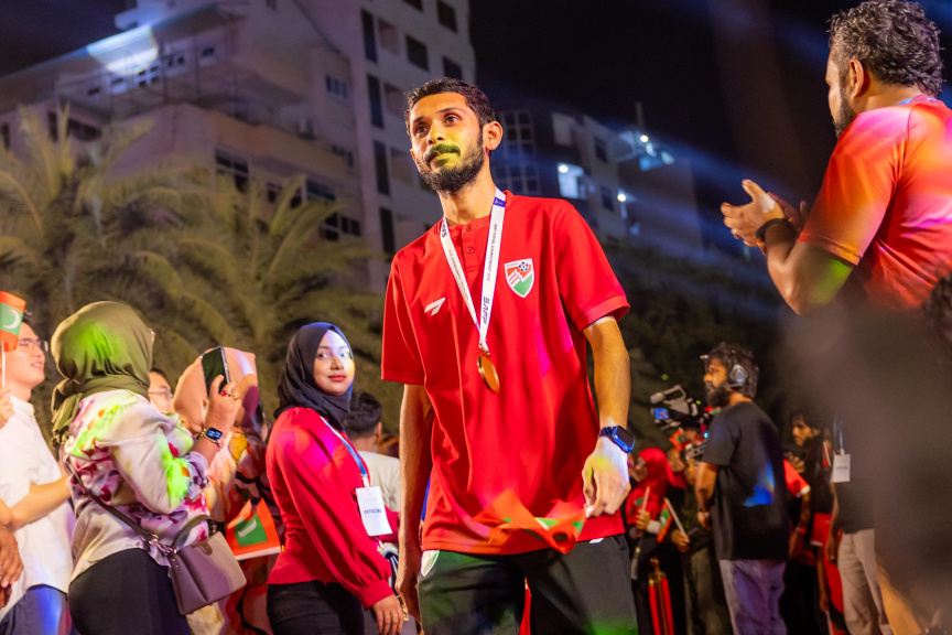 ސާފް ފުޓްސަލް ޗެމްޕިއަންޝިޕް ކާމިޔާބުކުރި ދިވެހި ގައުމީ ފުޓްސަލް ޓީމަށް މަރުހަބާ ކިޔުން -- ސަން ފޮޓޯ/ މޫސާ ނަދީމް