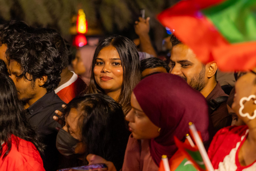 ސާފް ފުޓްސަލް ޗެމްޕިއަންޝިޕް ކާމިޔާބުކުރި ދިވެހި ގައުމީ ފުޓްސަލް ޓީމަށް މަރުހަބާ ކިޔުން -- ސަން ފޮޓޯ/ މޫސާ ނަދީމް