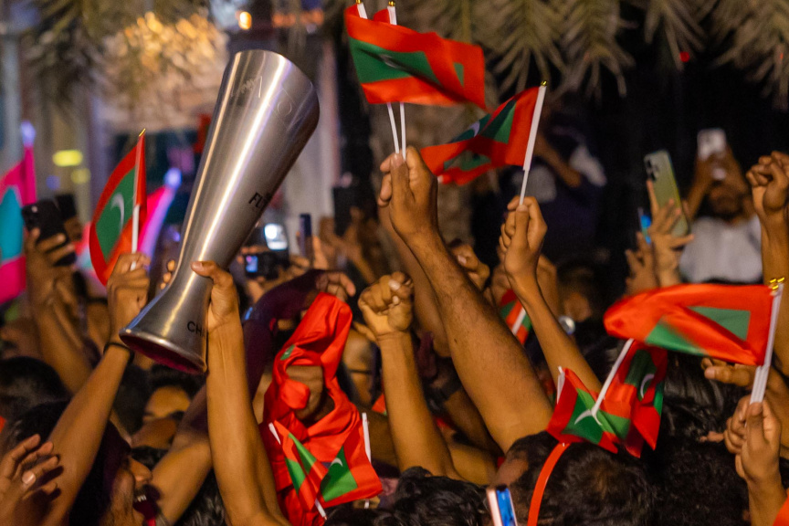 ސާފް ފުޓްސަލް ޗެމްޕިއަންޝިޕް ކާމިޔާބުކުރި ދިވެހި ގައުމީ ފުޓްސަލް ޓީމަށް މަރުހަބާ ކިޔުން -- ސަން ފޮޓޯ/ މޫސާ ނަދީމް