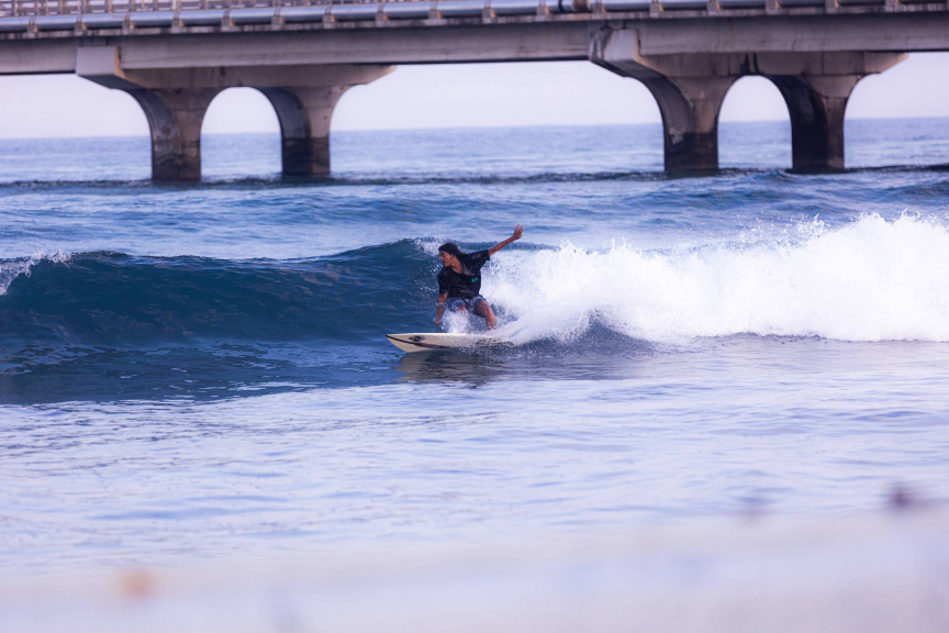 ރާޅުގަނޑު ސަރަހައްދުގައި މީހަކު ރާޅާ އަޅަނީ: ރާޅުގަނޑު ސަރަހައްދަކީ ހަވީރު ވަގުތު ގިނަ ބަޔަކު އެއްވާ ސަރަހައްދެއް -- ސަން ފޮޓޯ/ ހުސައިން އާއިޝް އަޝްރަފް