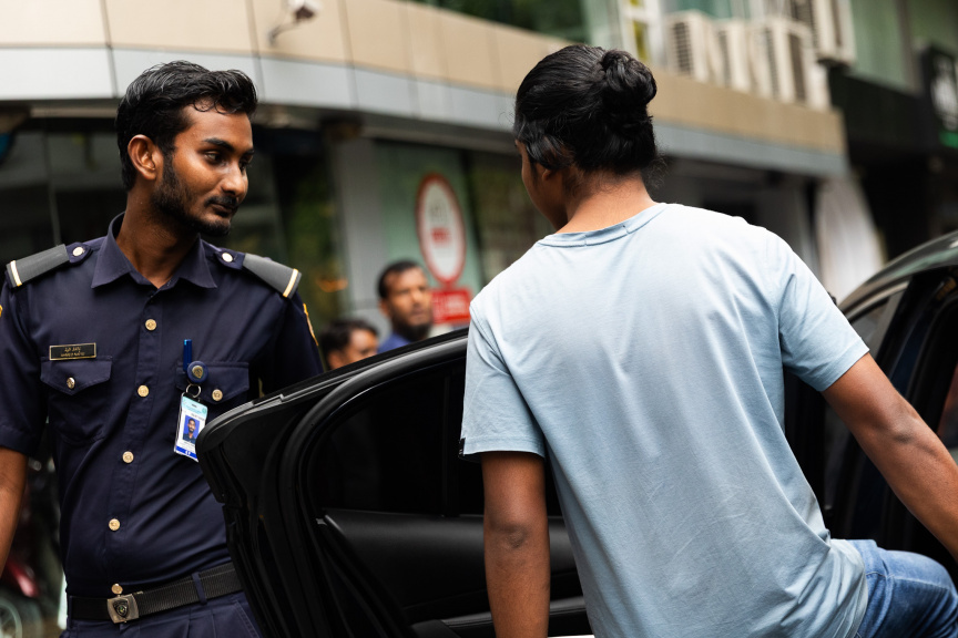 9 މެއި 2026: ރާއްޖޭގައި ގަވާއިދާ ހިލާފަށް އުޅޭ ބިދޭސީން ހޯދުމަށް ހިންގި އޮޕަރޭޝަންގެ ތެރެއިން-- ސަން ފޮޓޯ: ޝާތިއު އަބްދުالله