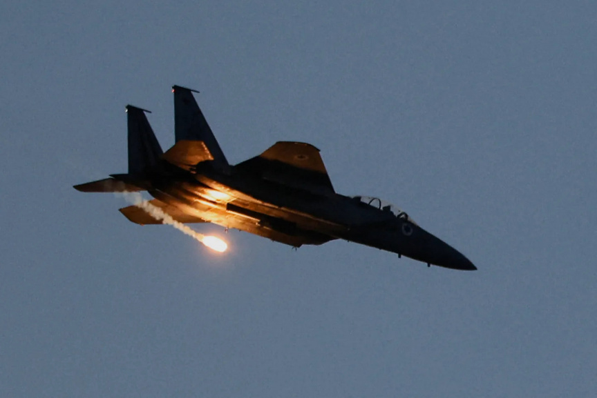 Israel fires mortars in southern Lebanon