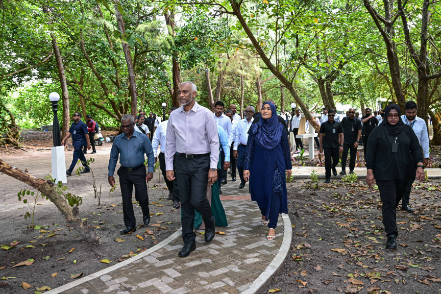 President opens Vaahaka Vau in Utheemu