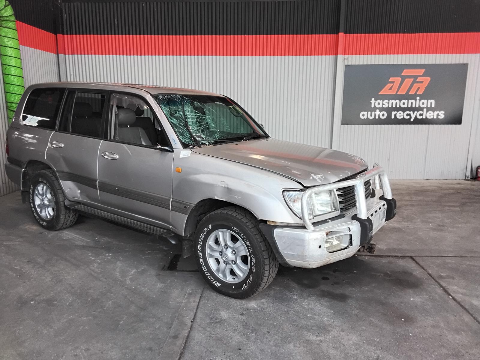 2004 Toyota Landcruiser Instrument Cluster View Auto part Instrument Cluster Toyota Landcruiser 2004