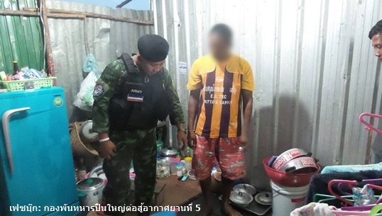 ทหารควบคุมตัวผู้ต้องสงสัยโพสต์เฟซบุ๊กเตรียมก่อเหตุระเบิดที่ จ.สุราษฎร์ธานี