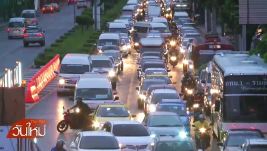 สภาพการจราจรวันทำการแรกหลังปิดสะพานข้ามแยกเกษตร-ถ.พหลโยธินบางช่วง