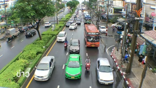 กทม.เฝ้าระวัง 10 จุดเสี่ยง ตั้งเครื่องสูบน้ำเพิ่มรับมือฝนตก แม้ 