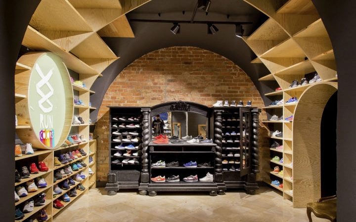 THIẾT KẾ SHOP GIÀY NAM