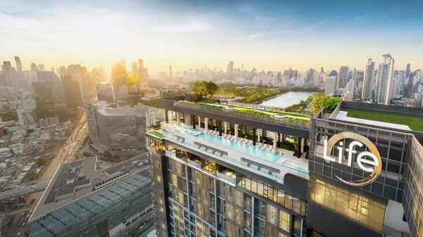 Life Rama4 Asoke Exterior