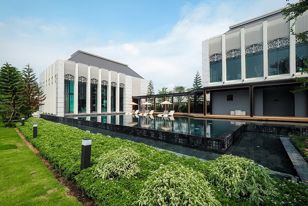 Bangkok Boulevard Srinakarin Bangna Club House