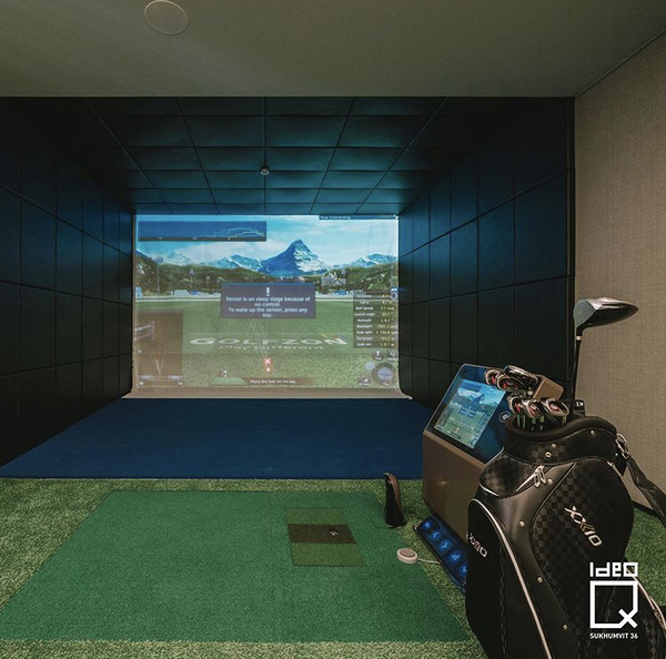 O Q Sukhumvit 36 Golf Simulator
