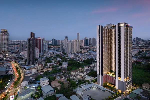 Aspire Sukhumvit Rama4 Exterior