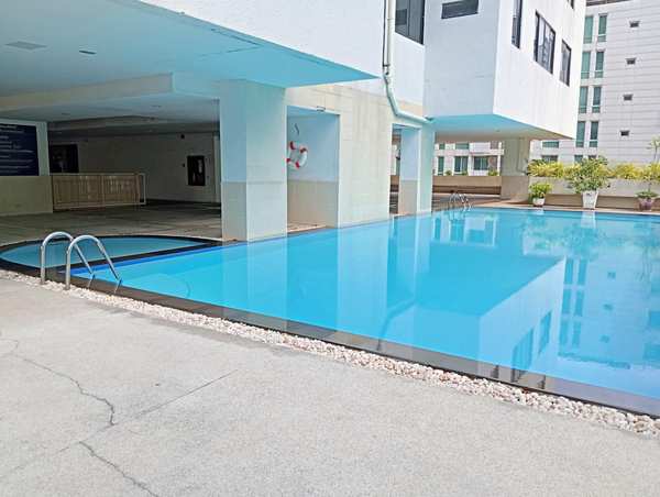 Baan Prompong Sukhumvit39 Pool