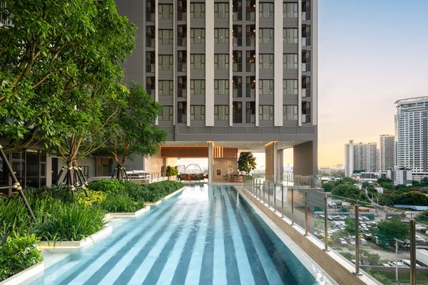 Aspire Sukhumvit Rama4 Exterior