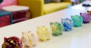 Professional Colour Analysis x Mini Pour Painting Piggy Bank Workshop at clincolour (Jul - Oct 2025)